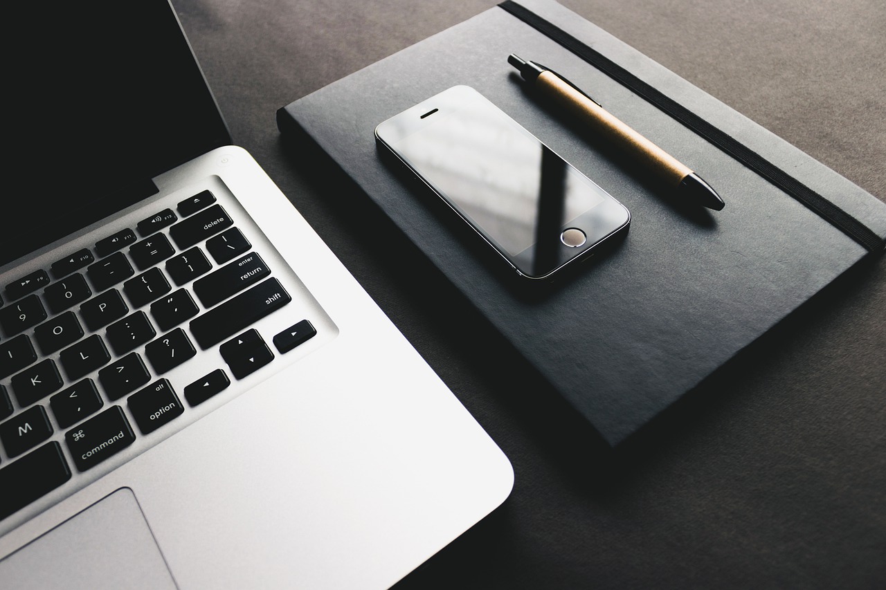 5 Habits to Change on Your Social Media to Transform Your Heart & Community